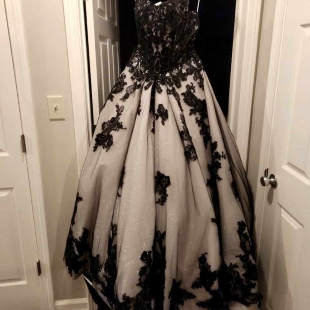 Norvinia by Maggie Sottero